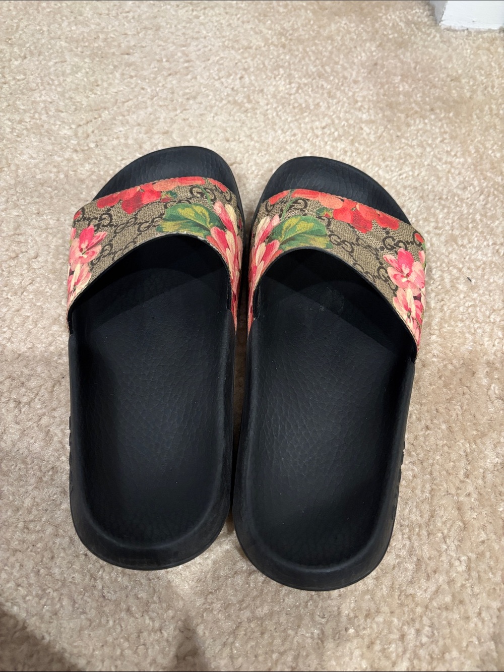 Gucci Black Slides with Pink and Green Floral Monogram Strap - Picture 4 of 8